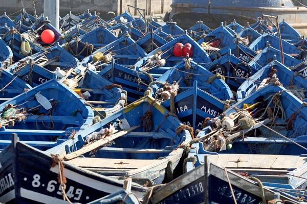 Рыбацкие лодки Essaouira — стоковое фото