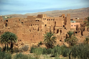 Eski Kasbah Moroccos desertic kırsalında bulundu