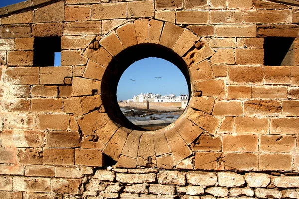 Essaouira muralhas antigas e fortaleza com canhões — Fotografia de Stock