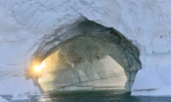 Айсберг Закате Гренландии Диско Отсек Западная Гренландия — стоковое фото