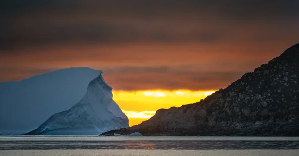 Isberg Vid Solnedgången Grönland Diskobukten Västra Grönland — Stockfoto