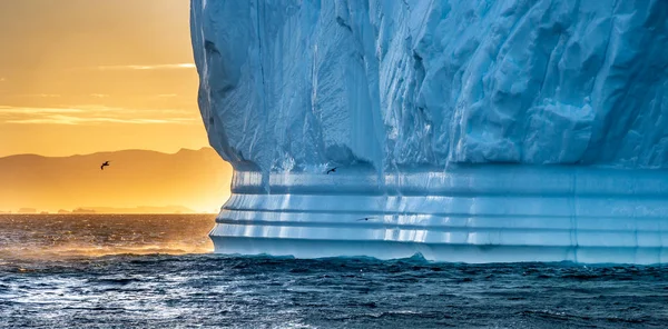 Παγόβουνο Στο Ηλιοβασίλεμα Φύση Και Τοπία Της Γροιλανδίας Δισκο Στον — Φωτογραφία Αρχείου