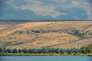 Golan Tepeleri. Hula Valley, İsrail Golan Tepeleri görünümünü.