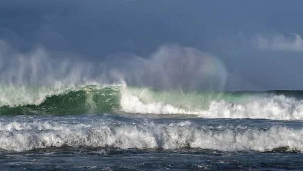 Seascape Silná Mořská Vlna Hladině Oceánu Vlny Přeruší Mělkém Břehu — Stock fotografie