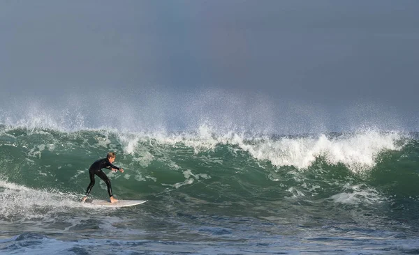 Mossel Bay Zuid Afrika Juli 2019 Surfen Golven Surfer Paardrijden — Stockfoto