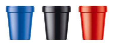 Dondurma için renkli plastik kupa seti. Matt sürümü. 