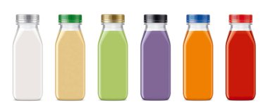 Şeffaf olmayan içeceklerle dolu plastik şişeler.. 