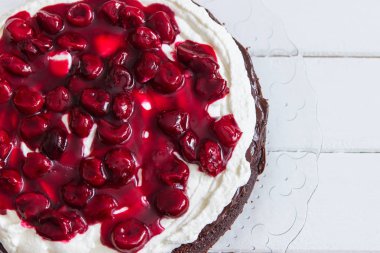 Kara orman pastası hazırlama.