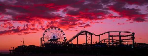 Santa Monica Sonnenuntergang Mit Roten Wolken Kalifornien — Stockfoto