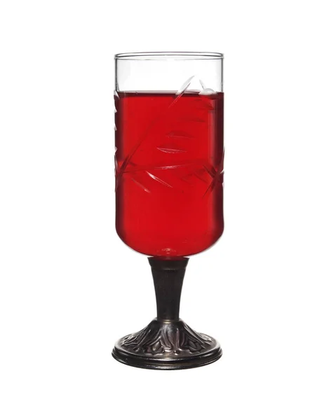 Copo de vinho de cristal com haste de prata preenchida com isolado de vinho tinto — Fotografia de Stock