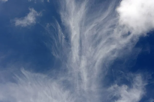 Könnyű Bolyhos Felhők Írország — Stock Fotó