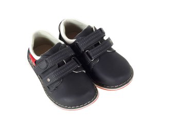 Giysi, Ayakkabı ve aksesuarları - çocuk ayakkabı beyaz zemin üzerine siyah. Bu izole, yolları alt mevcuttur.