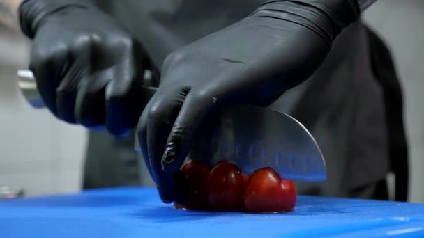 Geroosterde tomaten — Stockvideo