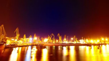 4 k gece liman. Timelapse.
