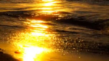 Sabah deniz kıyısı şafağı