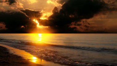 Sahilde gerçek bir sesle sabah