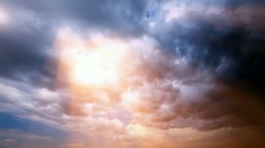 Gökyüzü ve bulutlar. Gün batımı. zaman ayarlı.