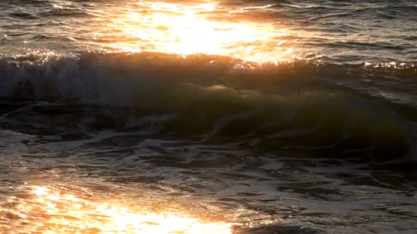 Zachód Słońca Nad Morzem Fale Morskie Zwolnionym Tempie — Wideo stockowe