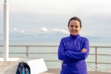 Egzersizler arasında istirahat kadın