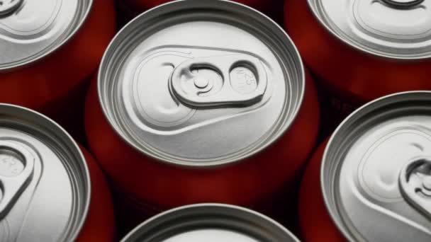 Vista superior da lata vermelha de refrigerante ou cerveja girar fundo — Vídeo de Stock