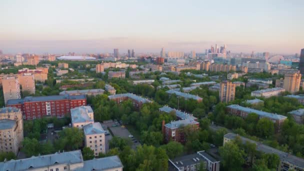 Nuit éclairée moscou circulation urbaine rue paysage urbain panoramique — Video