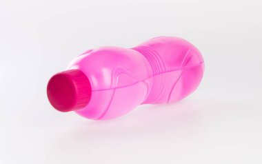 şişe veya bir arka plan üzerinde plastik su şişesi