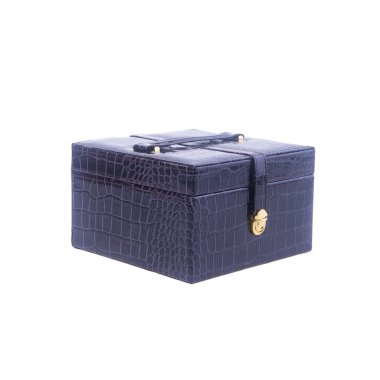 mücevher kutusu veya arka plan üzerinde deri takı kutusu.