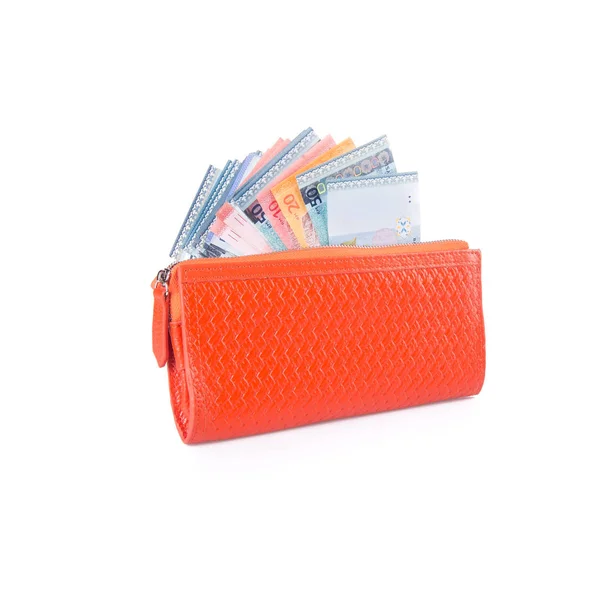 Πορτοφόλι ή τσαντάκι με δολάρια και πιστωτικές κάρτες σε φόντο. — Φωτογραφία Αρχείου
