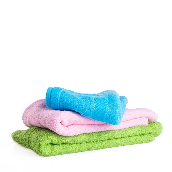 Toalha ou toalha de banho em um fundo novo . — Fotografia de Stock