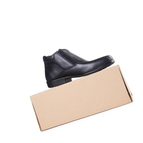 Sapato ou sapatos masculinos de cor preta em um fundo . — Fotografia de Stock
