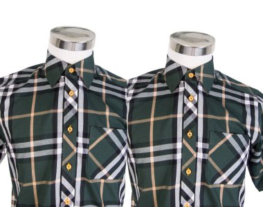 arka planda giyinmiş gömlek veya erkek manken.