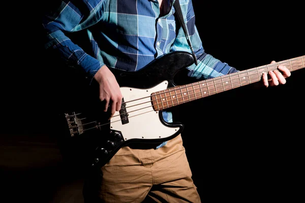 Mannen Rutig Skjorta Med Gitarr Mörkret — Stockfoto