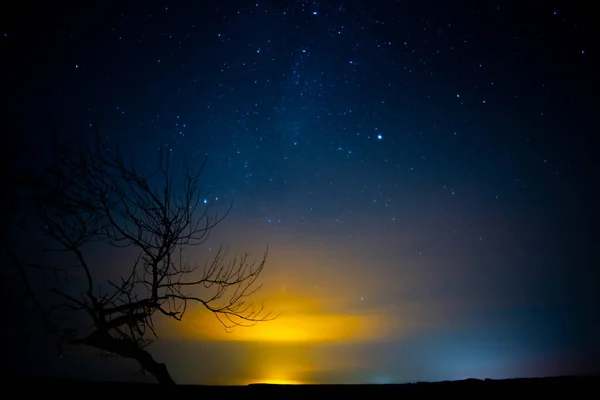 Krásná texturovaná noční obloha s hvězdami a mléčnou dráhou — Stock fotografie