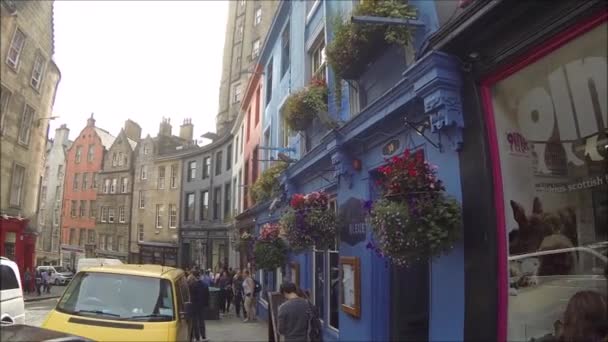 Edinburgh West Bow Victoria Street Con Negozi Colorati Nel Centro — Video Stock