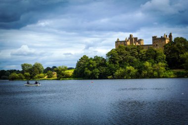 Linlithgow Loch ve kale, Linlithgow, İskoçya, Birleşik Krallık 