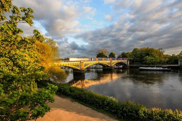Most Kolejowy Richmond Nad Tamizą Richmond Londyn Wielka Brytania — Zdjęcie stockowe