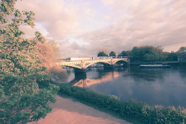 Richmond Demiryolu Köprüsü Thames Nehri Richmond Londra Ngiltere — Stok fotoğraf