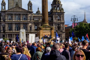 Glasgow, İskoçya, 31 Ağustos 2019. 'Darbeyi durdurun': Glasgow, George Meydanı'nda protestolar