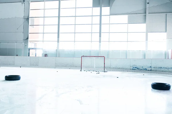 Eishockey Eishalle Und Leeres Rotes Netz — Stockfoto
