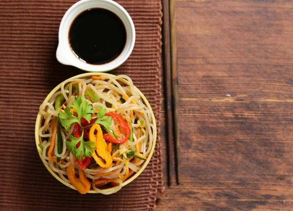 Ensalada Asiática Fideos Arroz Con Verduras Funchoza — Foto de Stock