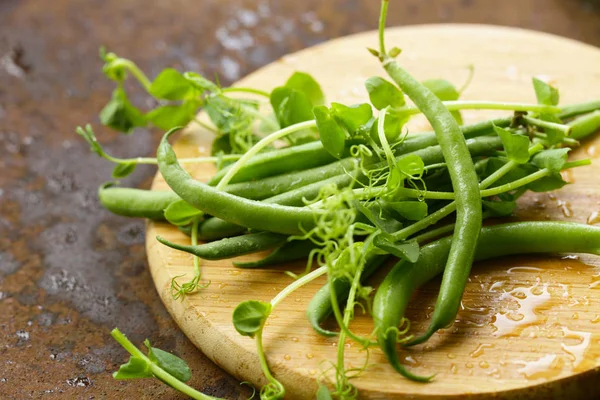 Haricots Pousses Verts Biologiques Sur Table — Photo