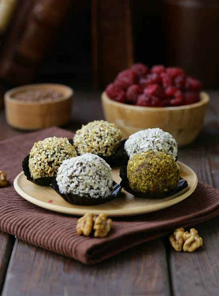 Gesunde Ernährung Vegetarische Süßigkeiten Aus Getrockneten Früchten — Stockfoto