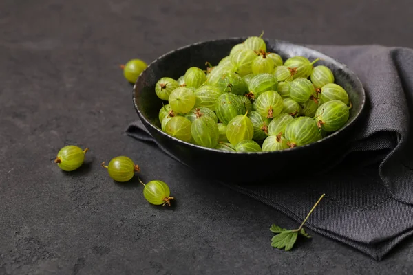 Fresh Organic Gooseberry Berries Black Background — Stock Photo, Image