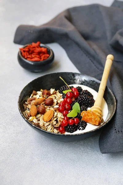 Healthy Breakfast Granola Berries Nuts — Stock Photo, Image