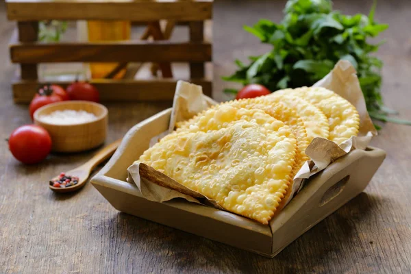 Kızarmış Pies Chebureks Doğu Mutfağı — Stok fotoğraf