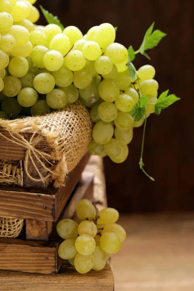 Organic White Green Grapes Wooden Background — Stock Photo, Image