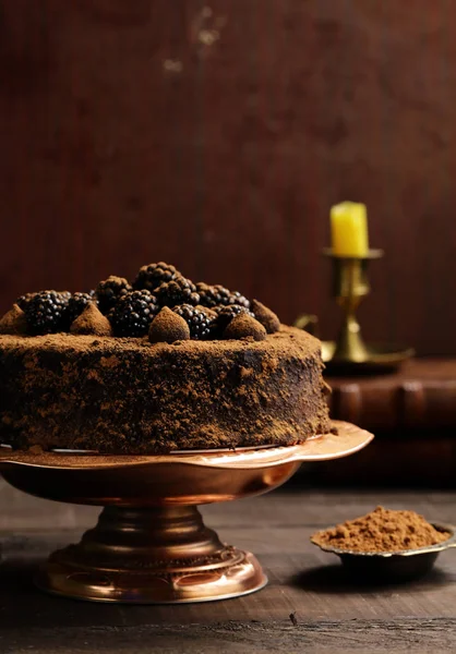 Super Gâteau Truffe Chocolat Aux Framboises Noires — Photo