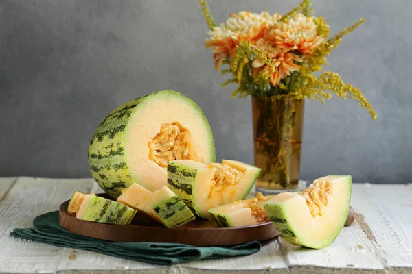 Organic Ripe Orange Melon Table — Stock Photo, Image