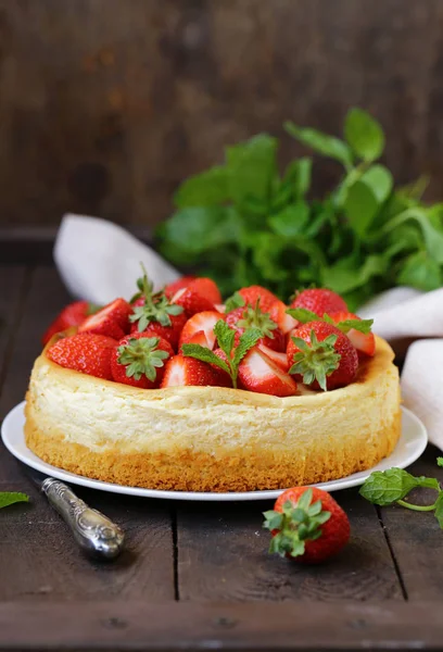 Cheesecake New York Con Fragole Fresche — Foto Stock