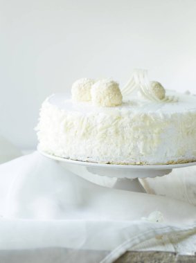 Beyaz Hindistan cevizli kek krem krem